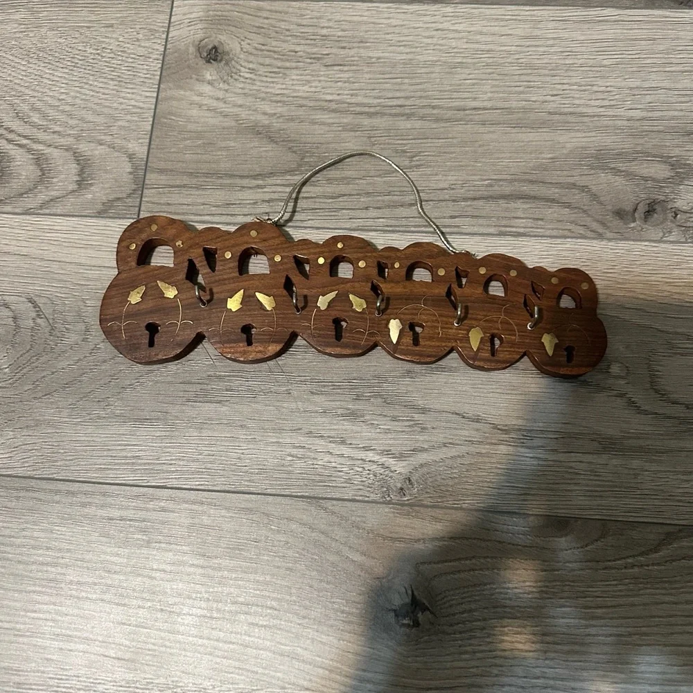 Brown Wooden Wall Key Holder